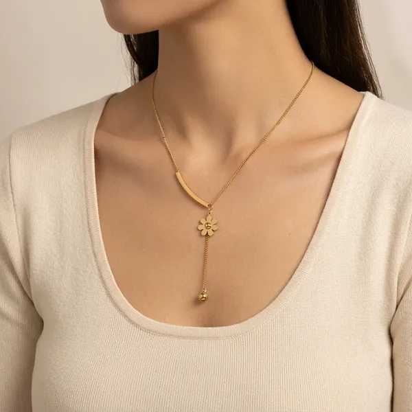 Gold_Alloy_Floral_Charm_Curved_Bar_Pendant_Necklace_For_Women