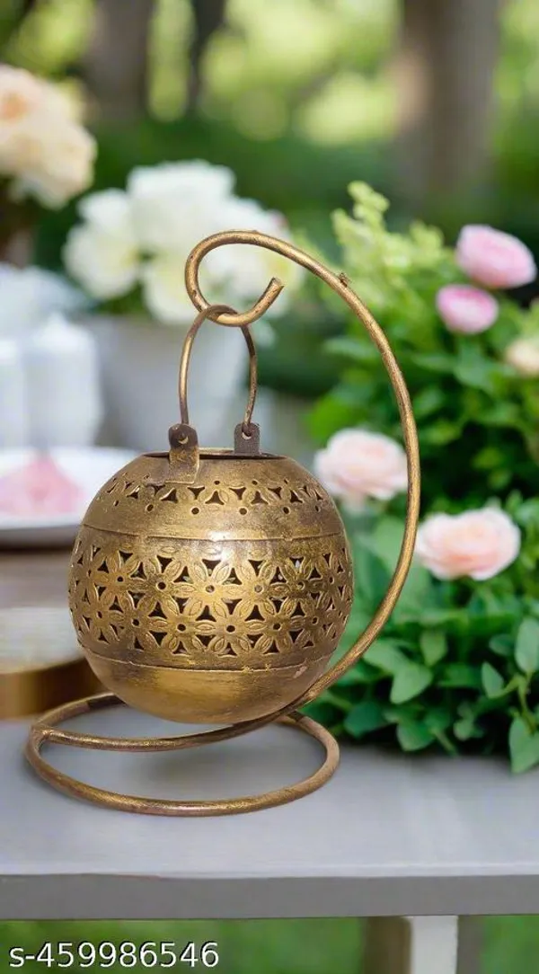 Iron_Decorative_Gold_Tealight_Showpiece