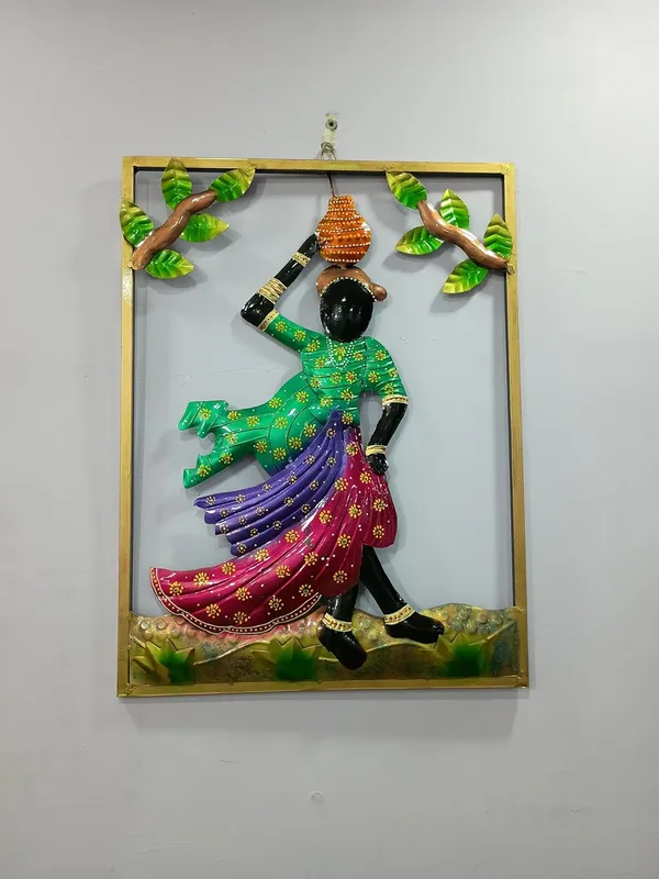 Iron_Folk_Multicolor_Traditional_Indian_Dancing_Figure_Wall_Art