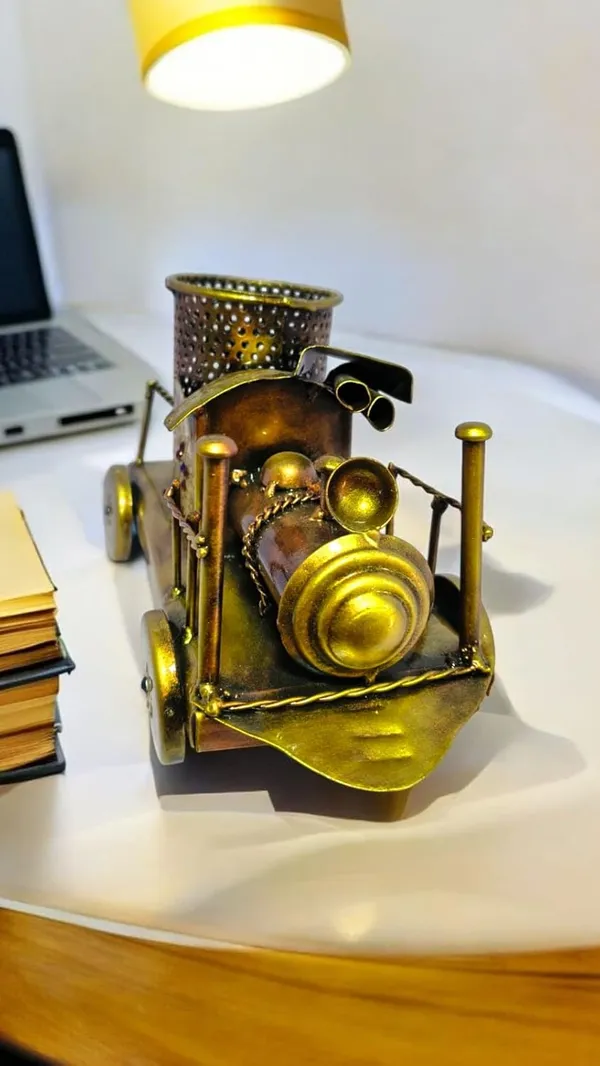 Iron_Vintage_Gold_Train_Engine_Desk_Organizer_Pen_Stand