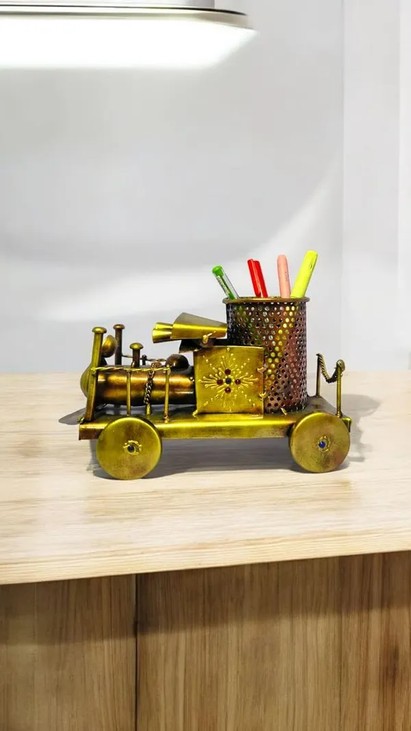 Iron_Vintage_Gold_Train_Engine_Desk_Organizer_Pen_Stand