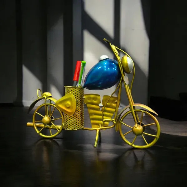 Iron_Retro_Blue_Yellow_Bullet_Motorcycle_Decorative_Showpiece