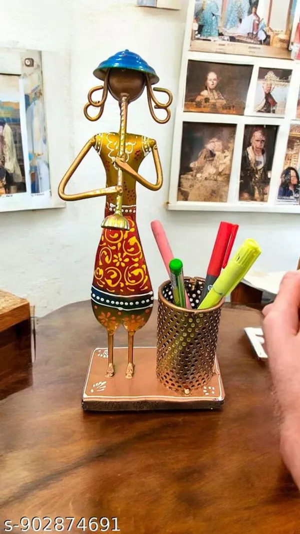 Iron_Decorative_Doll_Pen_Stand