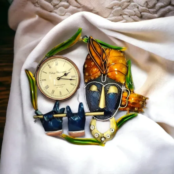 Iron_Devotional_Multicolor_Shri_Krishna_Wall_Clock