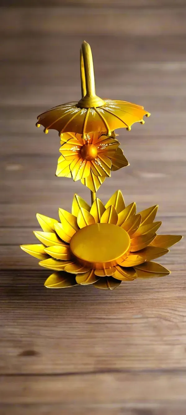 Iron_Gold_Lotus_Kamal_Decorative_Stand