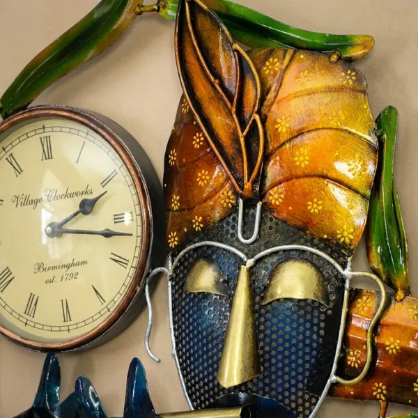 Iron_Devotional_Multicolor_Shri_Krishna_Wall_Clock