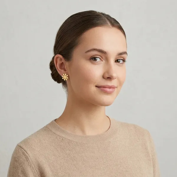 Gold_Daisy_Flower_Stud_Earrings_for_Women