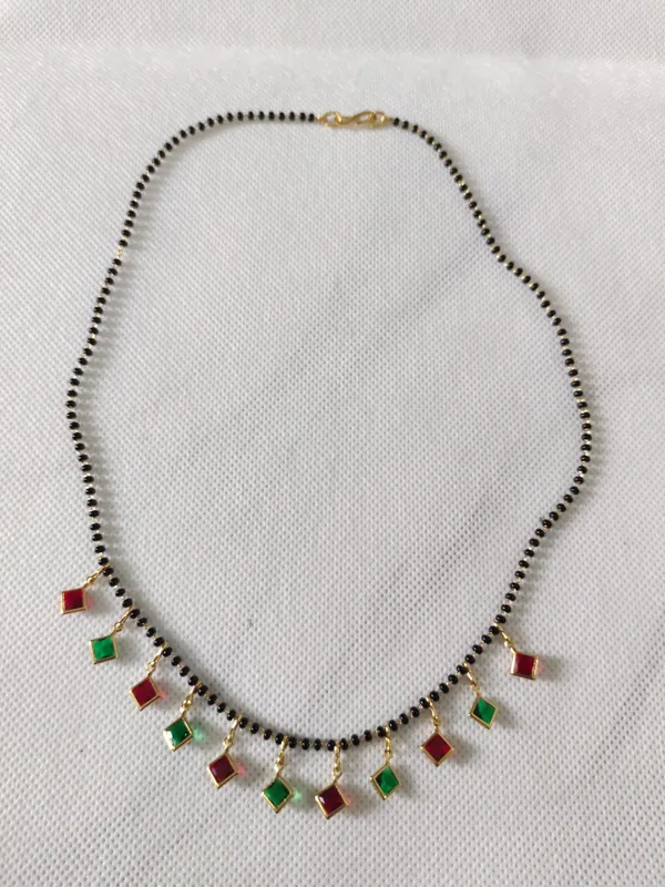 Black_Red_Beaded_Mangalsutra_Diamond_Charm_Necklace_For_Women