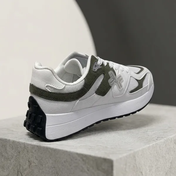 White_And_Black_Thermoplastic_Rubber_Sole_Running_Shoes_For_Men