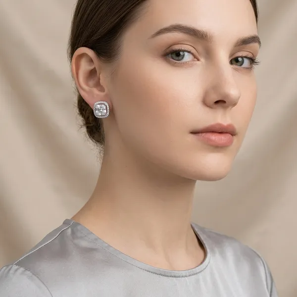 The_Classic_Cushion-Cut_Solitaire_Tops_In_Silver