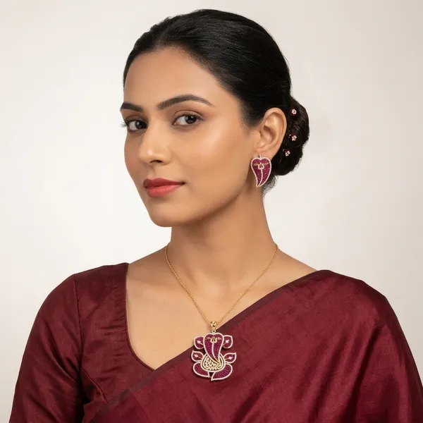 Ruby_Diamond_Ganesha_Pendant_and_Earring_Set