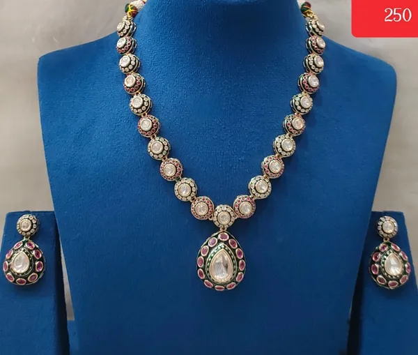 Meenakari_Mala_Set_with_a_Pear_Pendant