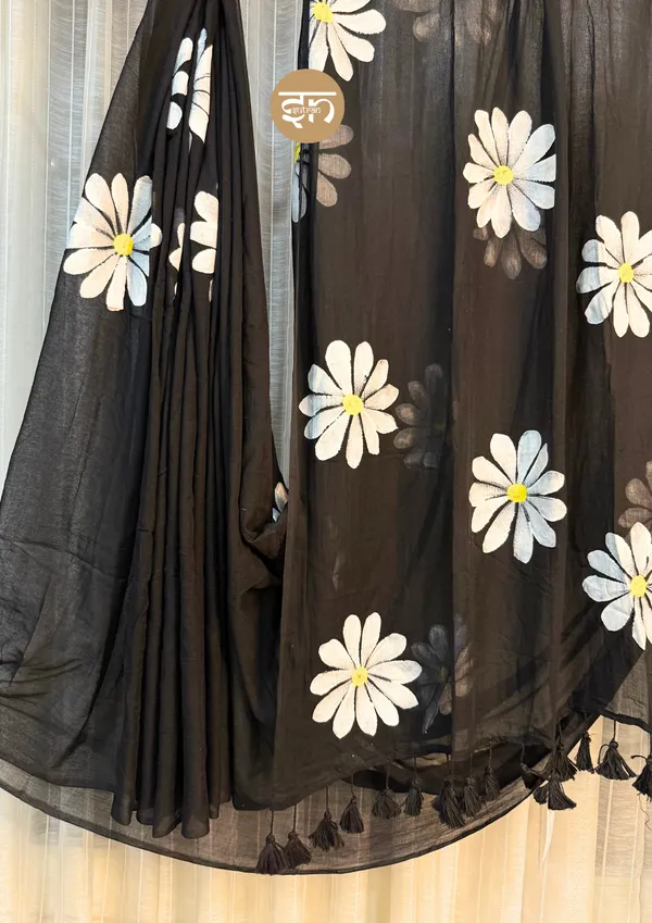 Daily_Daisy:_Black_&_White_Mul_Cotton_Saree_With_Hand-Painted_Work_For_Women