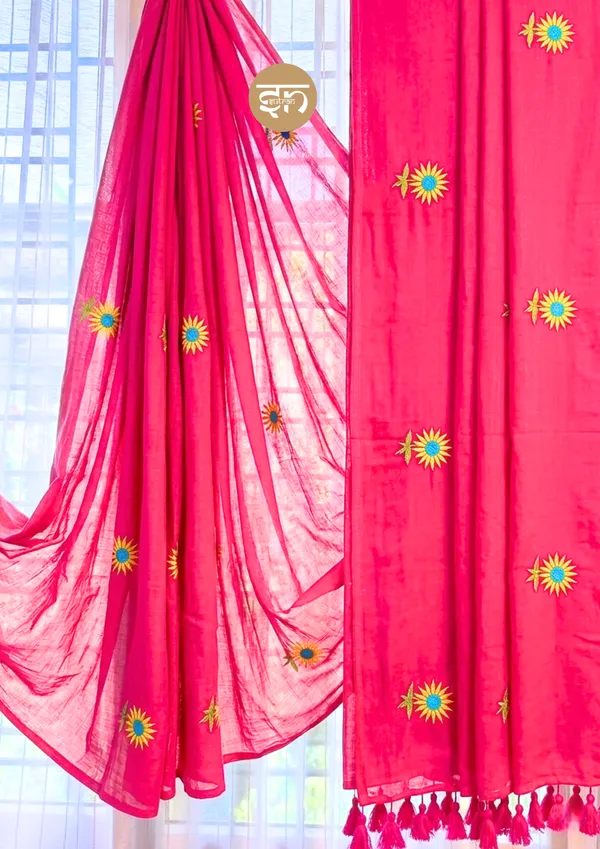 Sooraj_Ki_Bahoon_Mein:_Dark_Pink_Pure_Mul_Cotton_Saree_with_Beautiful_Sunflower_Embroidery_Work