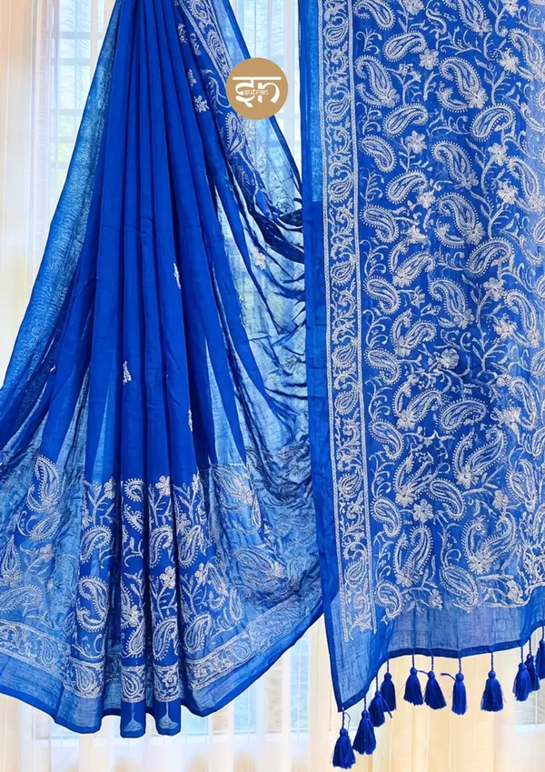 Khwaab_Buney_Hue:_Royal_Blue_Elegant_Mul_Cotton_Saree_with_Delicate_Chikankari_Work