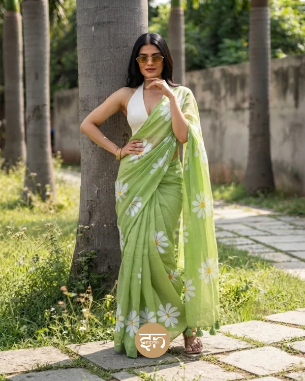 Daily_Daisy:_Green_&_White_Mul_Cotton_Saree_With_Hand-Painted_Work_For_Women