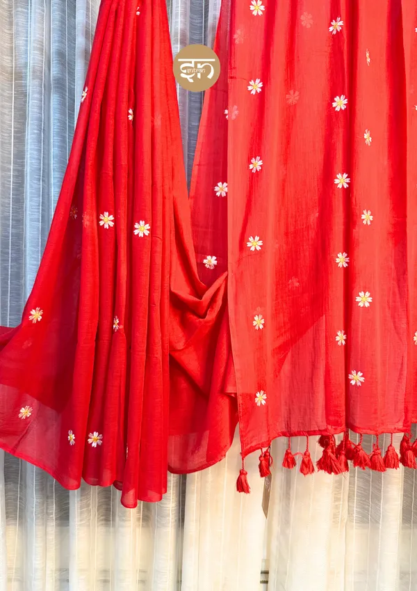 Truly_Shiuli:_Red_Mul_Cotton_Saree_With_Embroidery_Work__For_Women