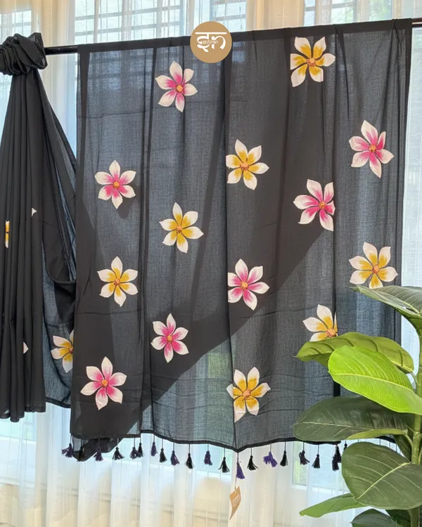 Ever_Blooming:_Black_Mul_Cotton_Saree_With_Hand-Painted_Work_For_Women
