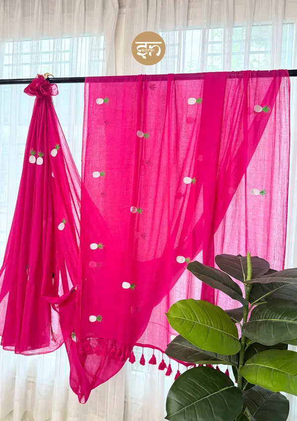 Tooty_Fruity:_Pink_&_White_Mul_Cotton_Saree_With_Embroidery_Work_For_Women