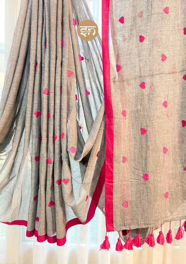 Dil_Dhadakne_Do:_Grey_&_Pink_Mul_Cotton_Saree_With_Embroidery_Work_For_Women