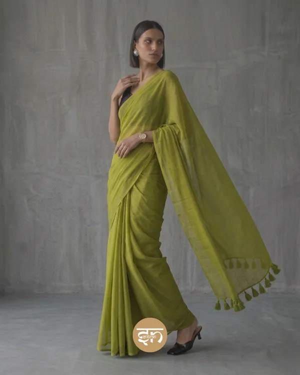 Bare_Elegance:_Olive_Green_Mul_Cotton_Saree_For_Women