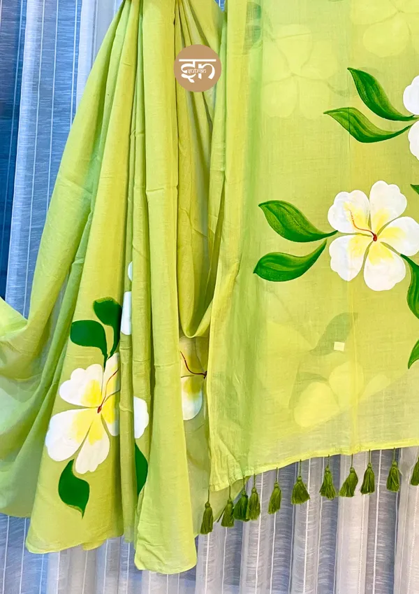 Ever_Blooming:_Green_&_White_Mul_Cotton_Saree_With_Hand-Painted_Work_For_Women