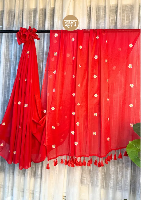 Truly_Shiuli:_Red_Mul_Cotton_Saree_With_Embroidery_Work__For_Women