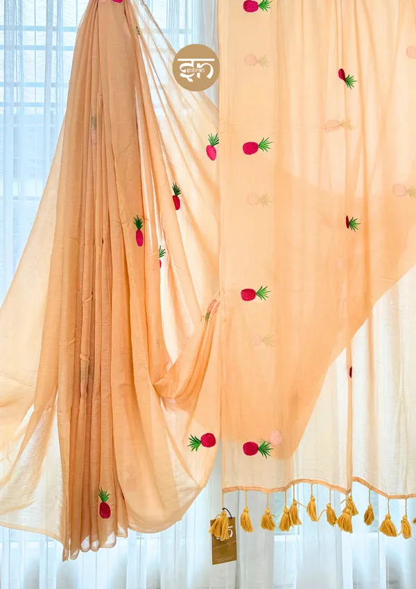 Tooty_Fruity:_Beige_&_Pink_Mul_Cotton_Saree_With_Embroidery_Work_For_Women