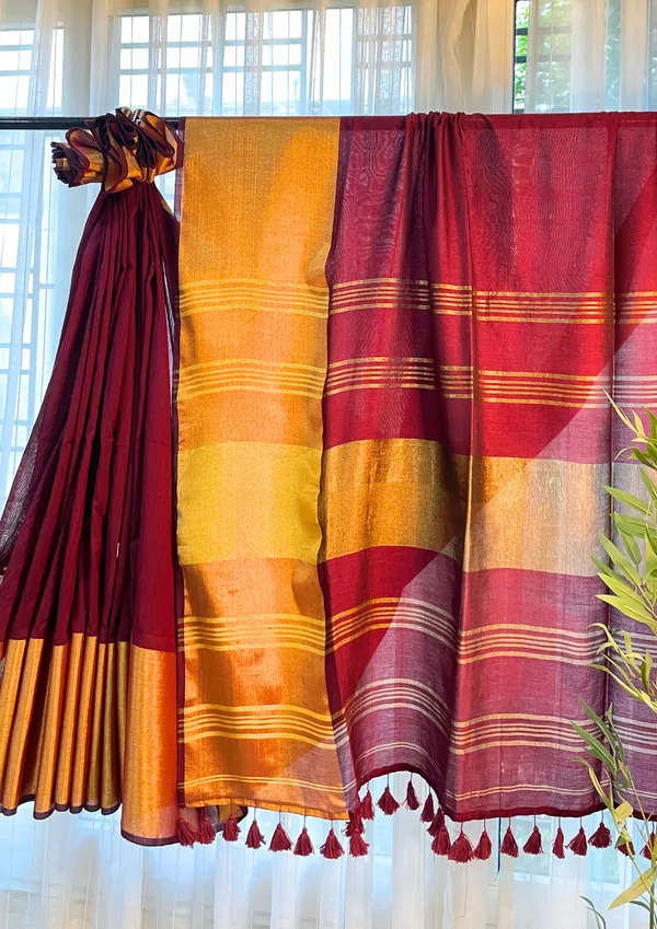 KanakVaani:_Maroon_&_Golden_Mul_Cotton_Saree_For_Women