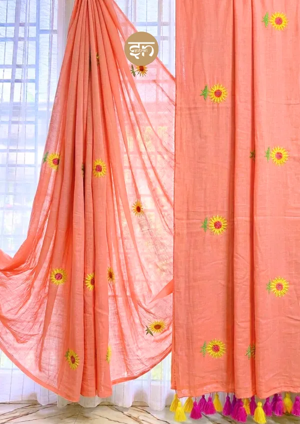 Sooraj_Ki_Bahoon_Mein:_Peach_Pure_Mul_Cotton_Saree_with_Beautiful_Sunflower_Embroidery_Work