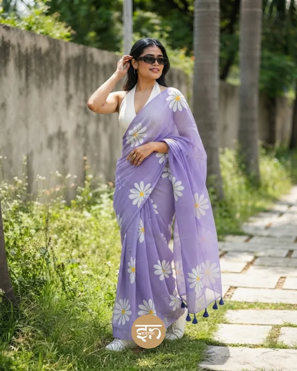 Daily_Daisy:_Lavender_&_White_Mul_Cotton_Saree_With_Hand-Painted_Work_For_Women