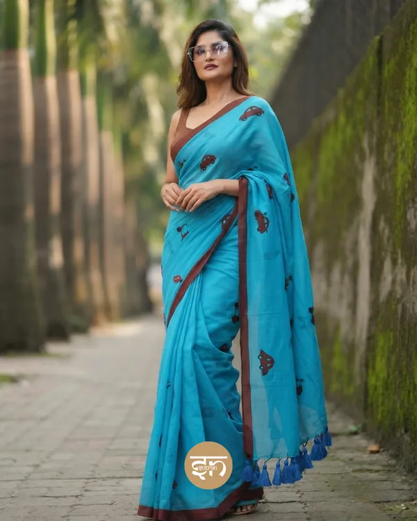 Raahi:_Blue_Pure_Mul_Cotton_Saree_with_All-Over_Taxi_Scooty_Printed__Work