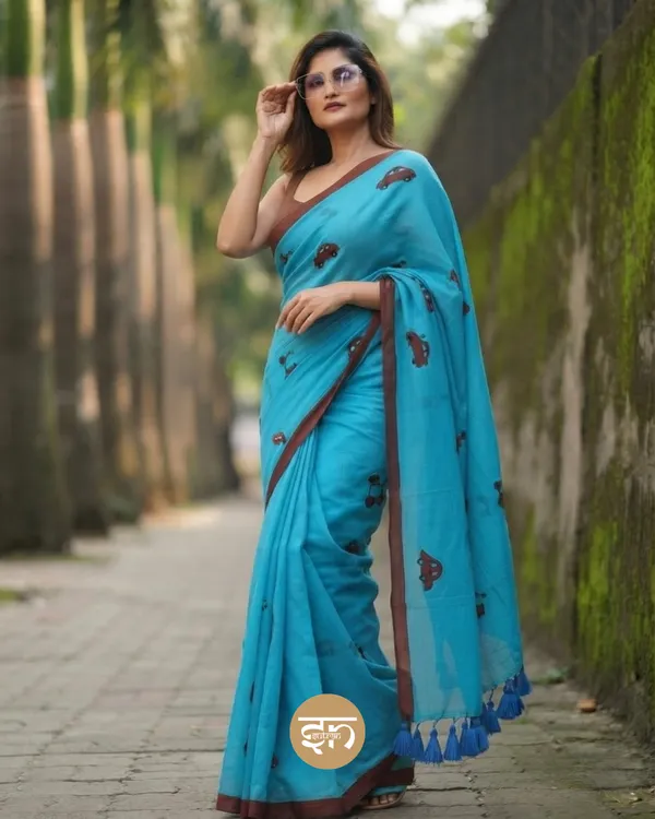 Raahi:_Blue_Pure_Mul_Cotton_Saree_with_All-Over_Taxi_Scooty_Printed__Work
