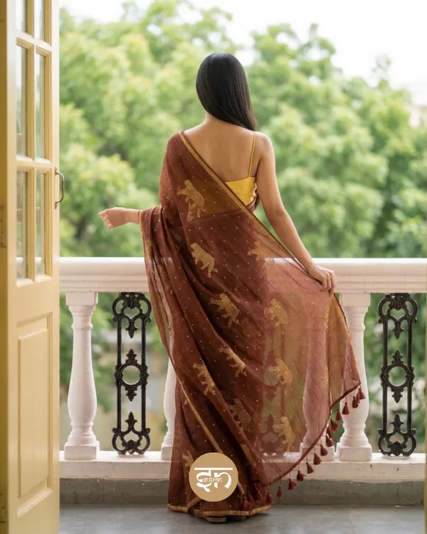 Swarna_Cheetah:_Brown_Pure_Mul_Cotton_Saree_with_Delicate_Cheetah_Printed_Work