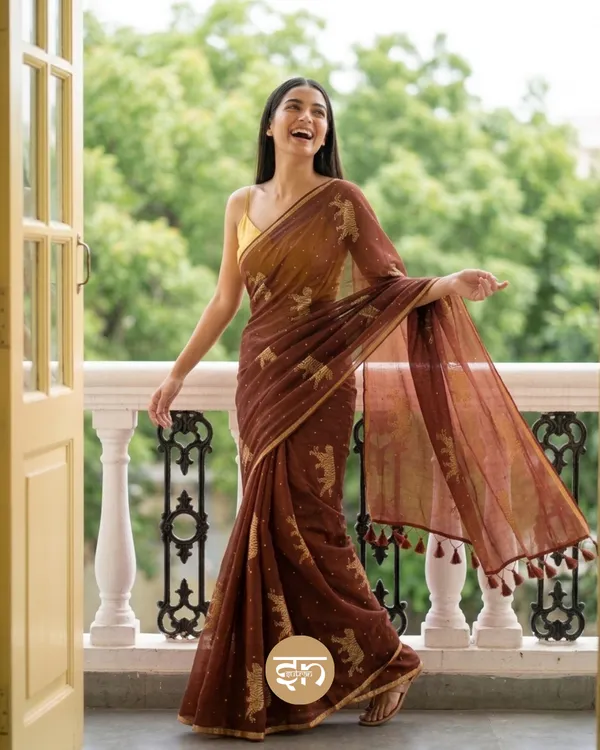 Swarna_Cheetah:_Brown_Pure_Mul_Cotton_Saree_with_Delicate_Cheetah_Printed_Work