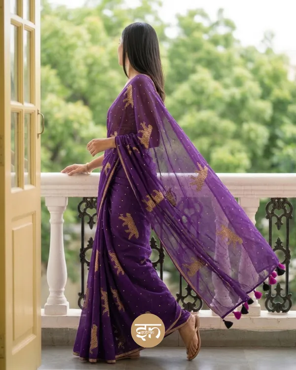 Swarna_Cheetah:_Purple_Pure_Mul_Cotton_Saree_with_Delicate_Cheetah_Printed_Work