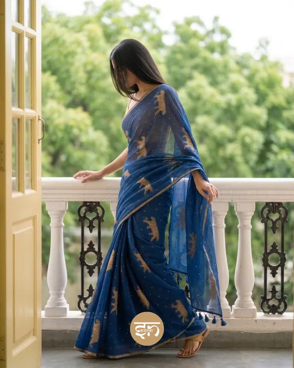 Swarna_Cheetah:_Royal_Blue_Pure_Mul_Cotton_Saree_with_Delicate_Cheetah_Printed_Work