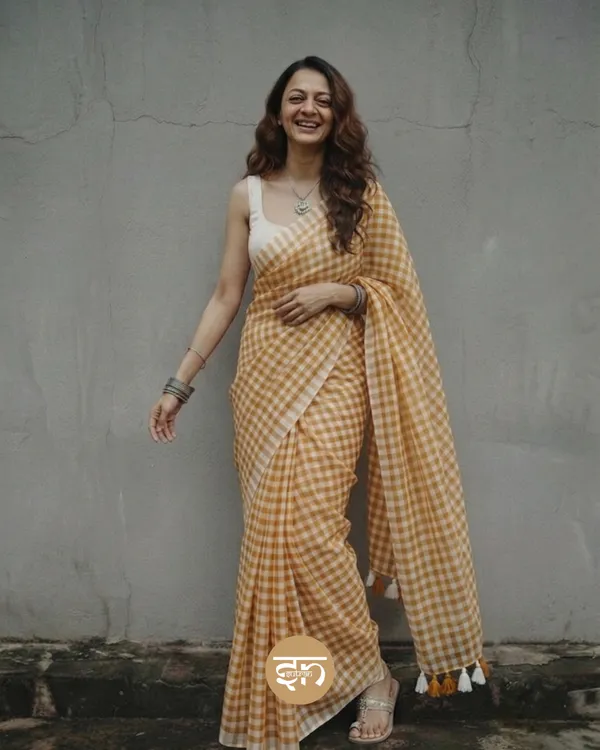 Loom_Threads:_Rust_&_White_Mul_Cotton_Saree_For_Women