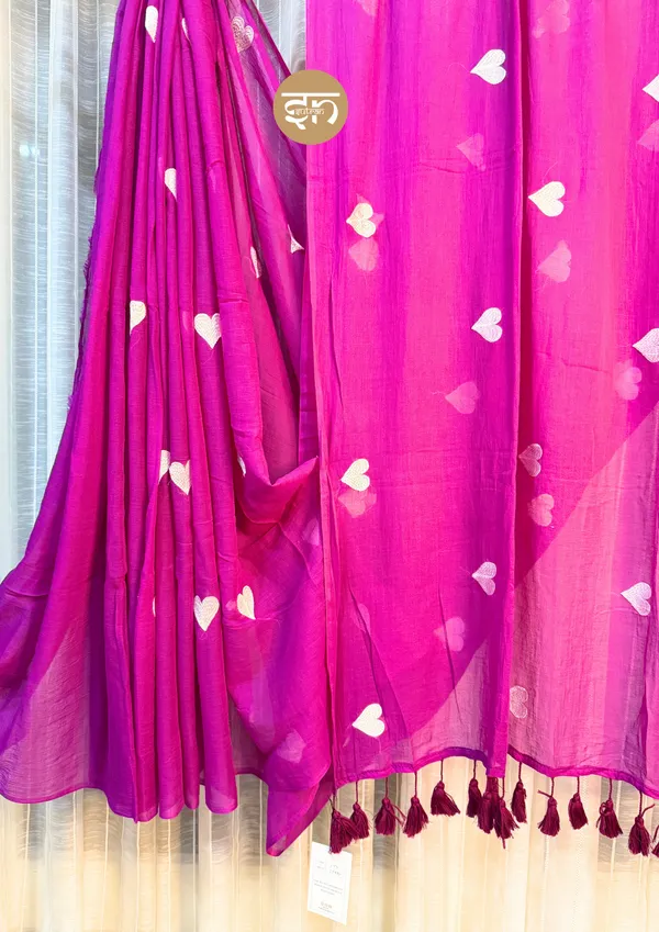 Dil_Dhadakne_Do:_Magenta_&_White_Mul_Cotton_Saree_With_Embroidery_Work_For_Women