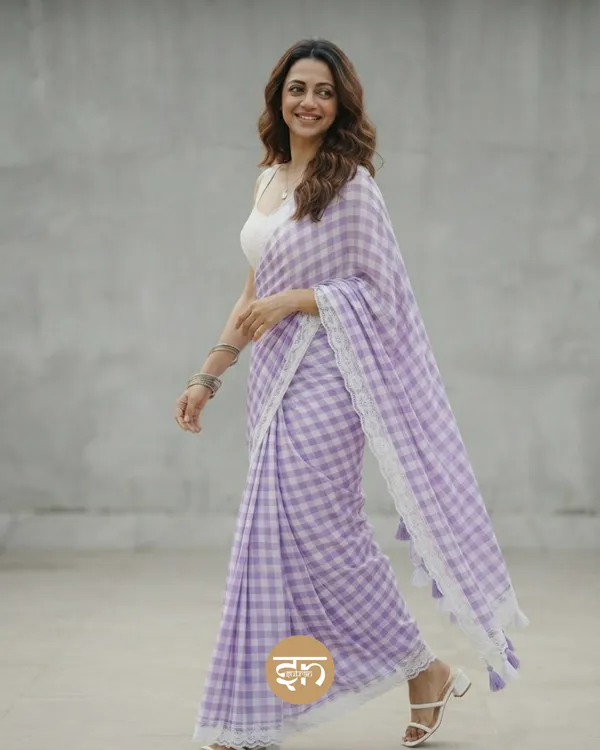 Feather_Loom_Threads:_Lavender_Pure_Mul_Cotton_Gingham_Saree_with_Lace_Border