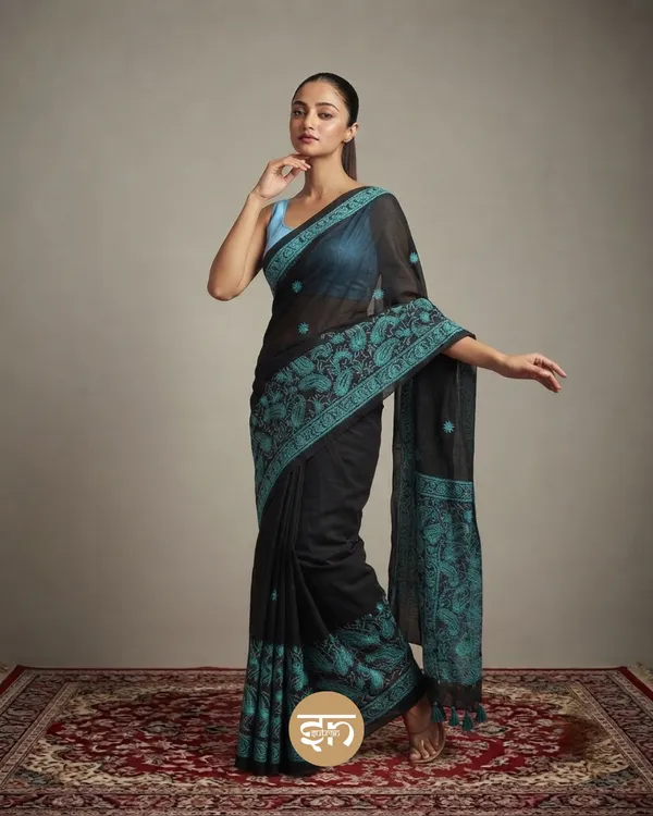 Khwaab_Buney_Hue:_Black_Elegant_Mul_Cotton_Saree_with_Delicate_Blue_Chikankari_Work