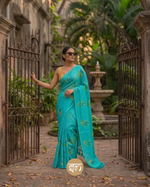 Rang_Rang_Mein:_Turquoise_Mul_Cotton_Saree_With_Hand-Painted_Work_For_Women