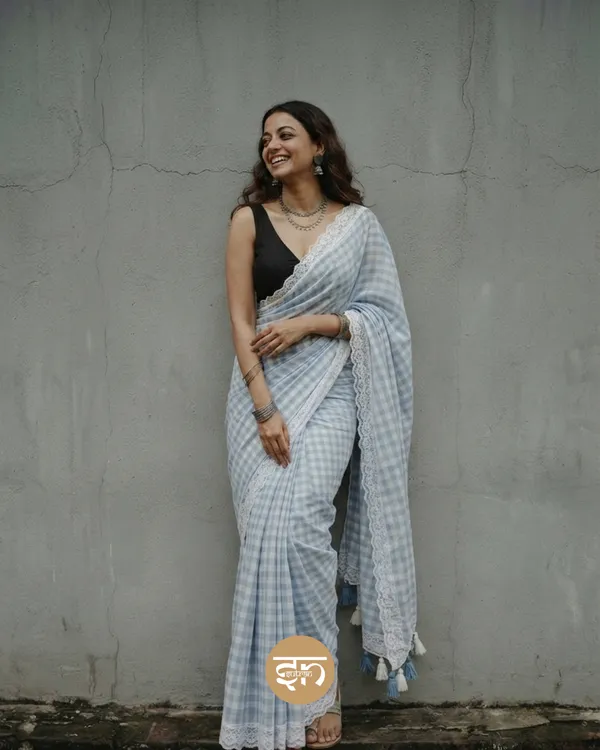 Feather_Loom_Threads:_Gingham_Grey_Mul_Cotton_Saree_For_Women