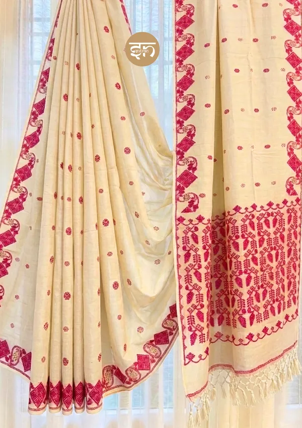 Mohona_Jamdani:_Off-White_Soft_Jamdani_Saree_with_Detailed_Work