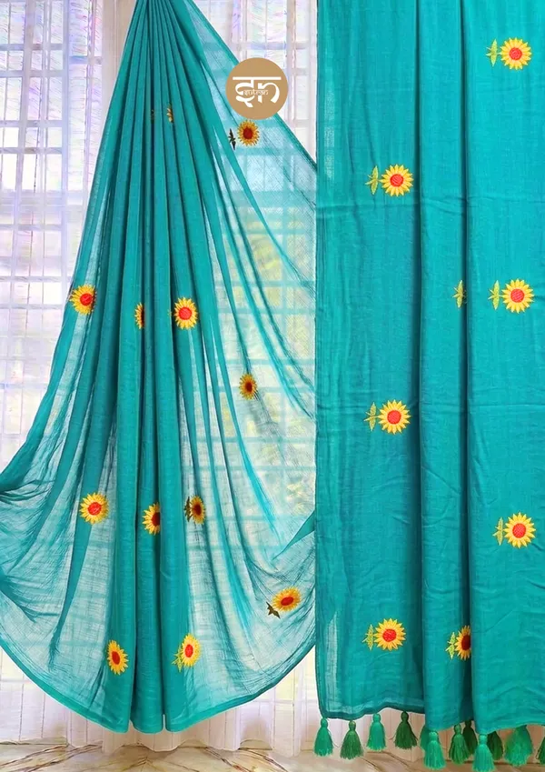 Sooraj_Ki_Bahoon_Mein:_Teal_Pure_Mul_Cotton_Saree_with_Beautiful_Sunflower_Embroidery_Work