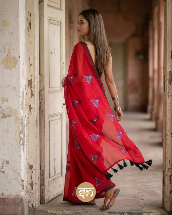 Dolly_Molly:_Red_&_Brown_Mul_Cotton_Saree_With_Embroidery_Work_For_Women