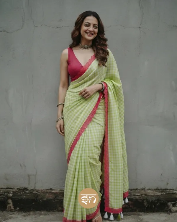 Feather_Loom_Threads:_Green_Pure_Mul_Cotton_Gingham_Saree_with_Lace_Border