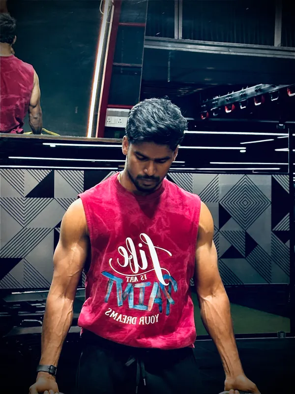 Maroon_printed_Sleveless_T_shirt_
