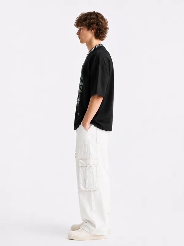 Black_Boston_V_Neck_Oversized_T_Shirt