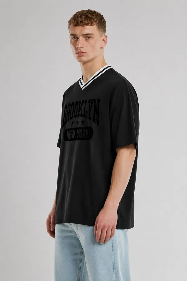 Brooklyn_Ny_V_Neck_T_Shirt_Black